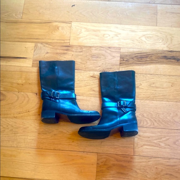 Barney’s Black Leather Moto Boots🌺